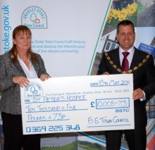 Bradley Stoke Mayor presents cheque to St Peter's Hospice