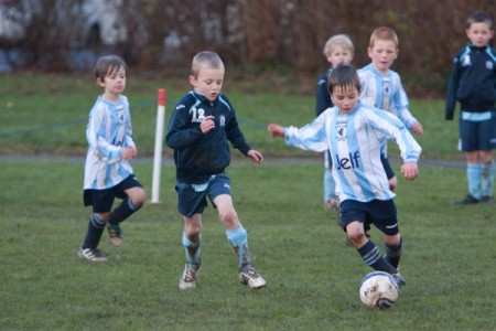 Bradley Stoke Youth FC U7s in action against Nailsea JFC.