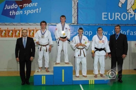 Pete Miles of Bradley Stoke Judo Club wins gold in Lithuania.